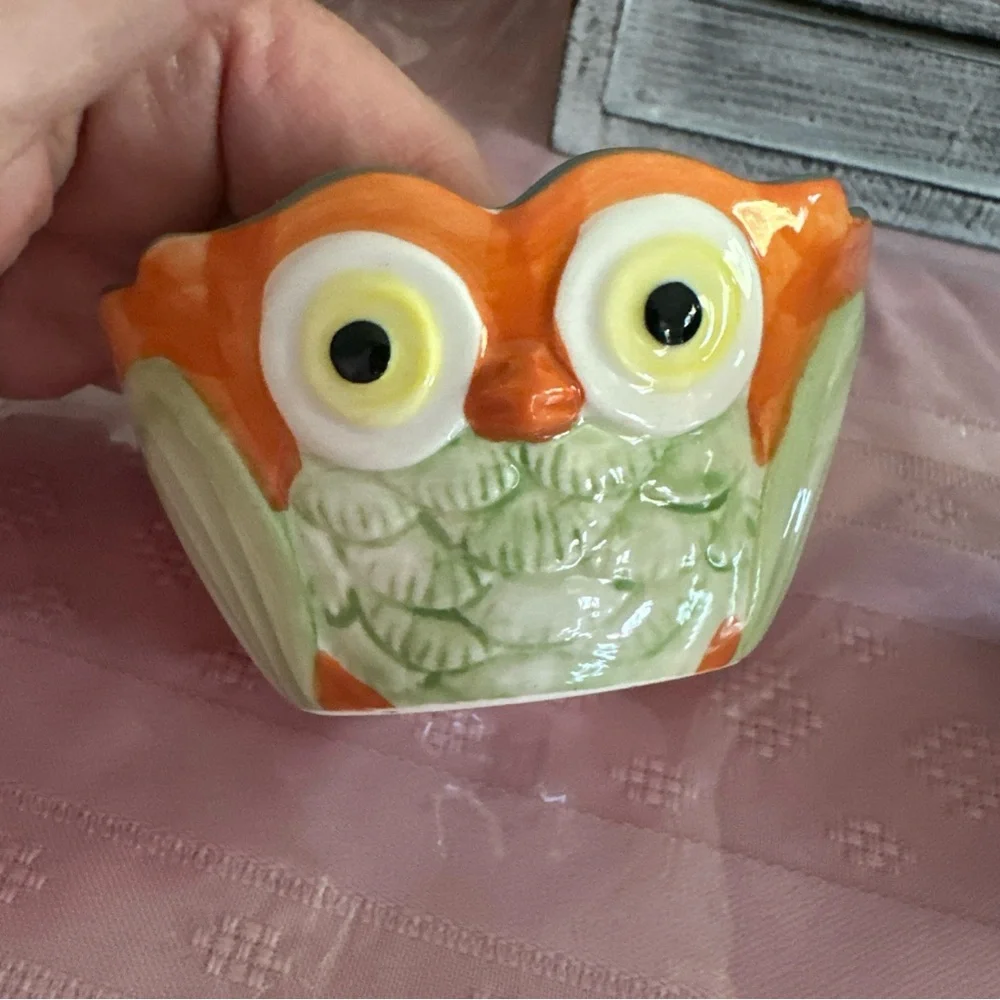 Pier 1 imports set of four measuring cups nesting, hand painted stoneware new